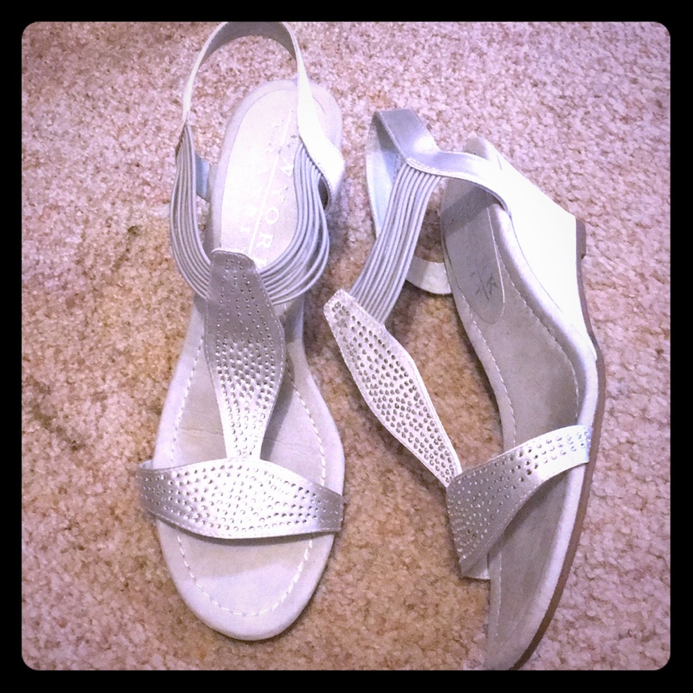 Silver wedges